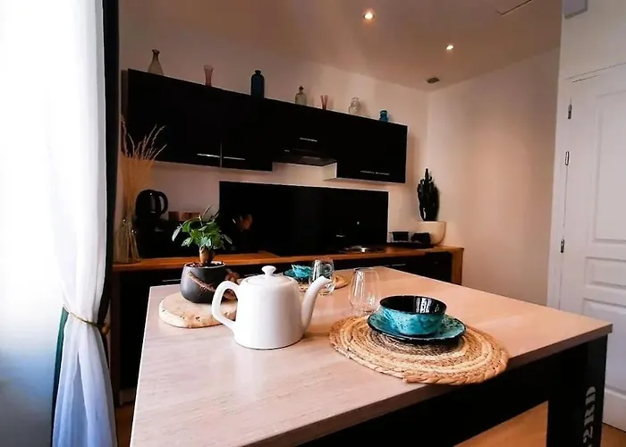 Apartment Super F2 Au Pied De Rocher!