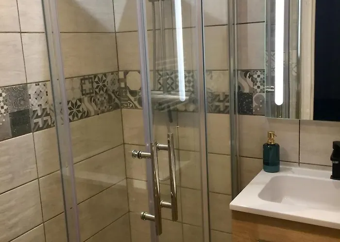 Apartment Super F2 Au Pied De Rocher!